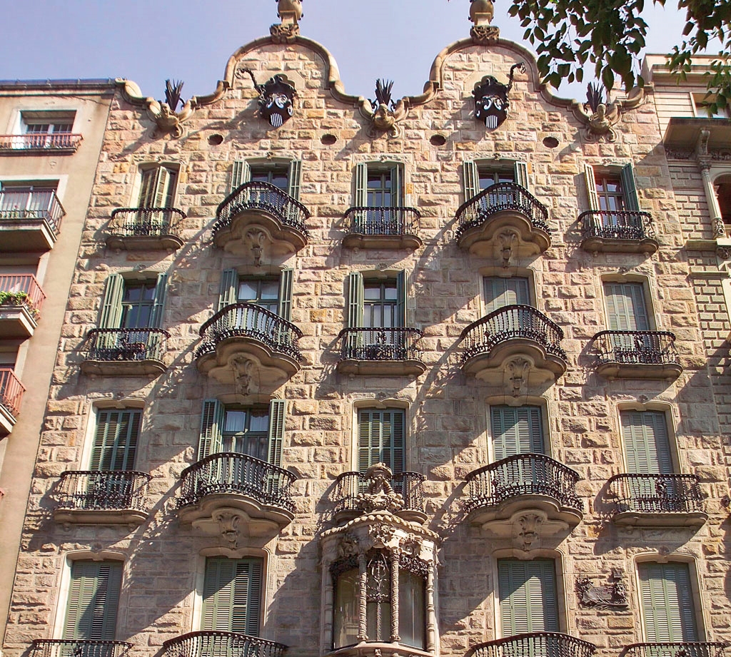 Невероятная архитектура Антонио Гауди: 10 чудес Барселоны