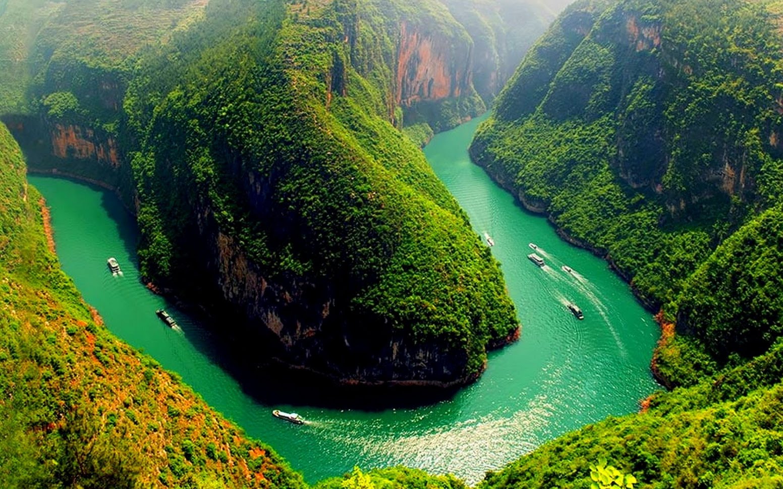 Длина Амазонки - самой опасной реки в мире