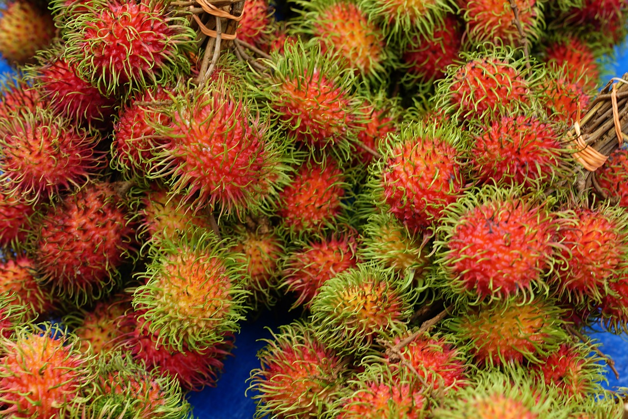 Волосатые тропические фрукты - что это такое?