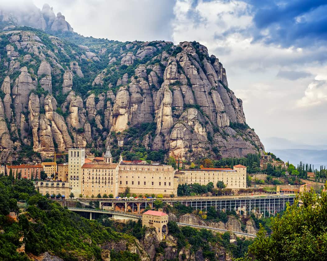 Монастырь Монтсеррат в Испании исполняет желания